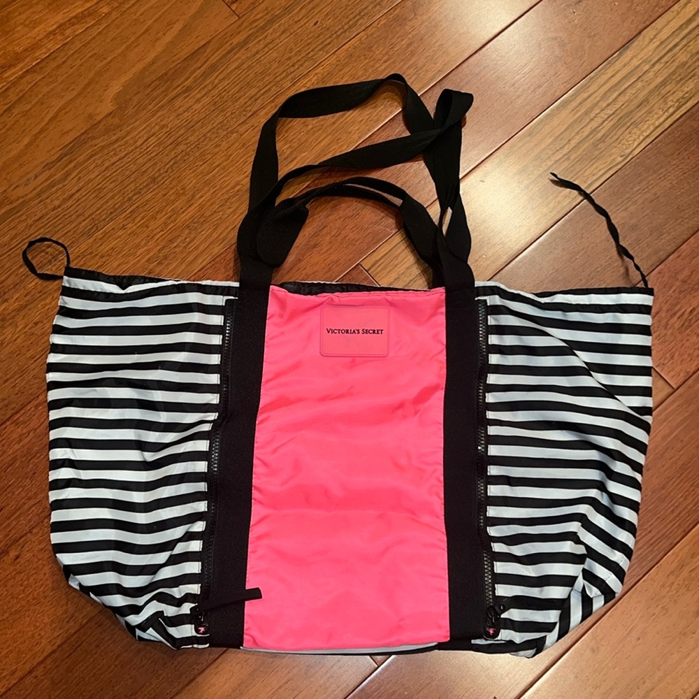 Victoria’s Secret Tote Bag 💕🖤